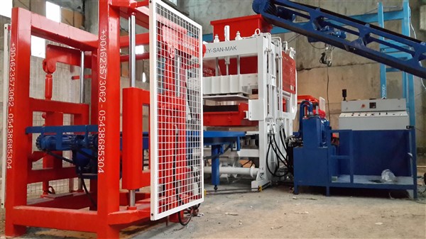Automatic-Concrete-Hollow-Block-Machine.jpg