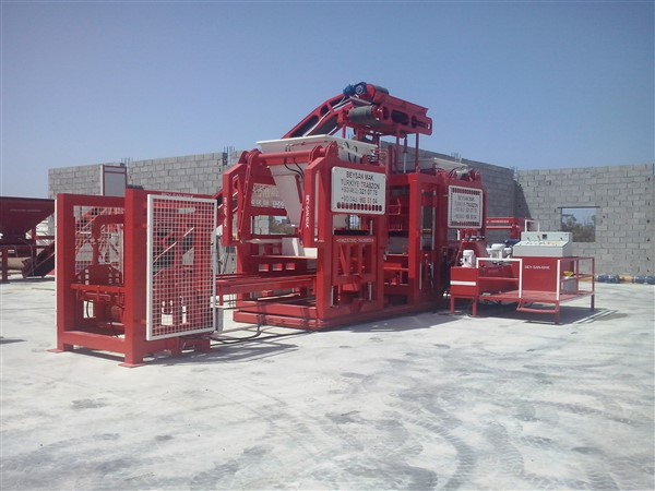 Automatic-Type-Hollow-Block-Machine.jpg