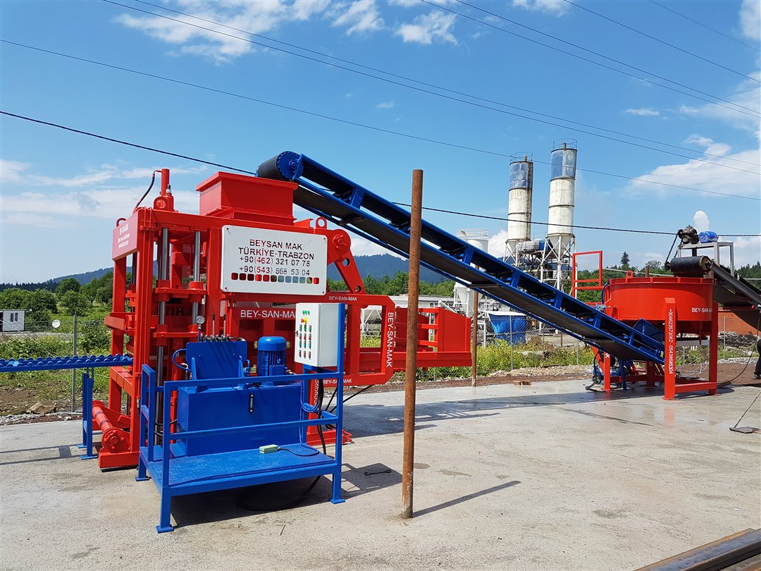 Concrete-Hollow-Block-Machine-With-Reasonable-Price.jpg
