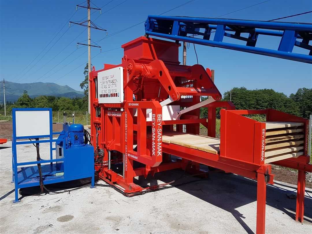 Concrete-Hollow-Block-Making-Machine-Sample.jpg