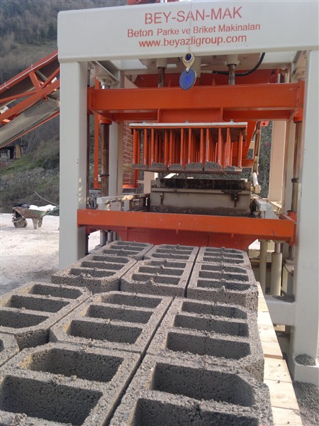Concrete-Hollow-Blocks.jpg
