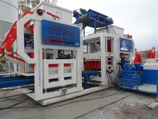 Concrete-Paving-Block-Making-Machine-For-Paving-Blocks.jpg
