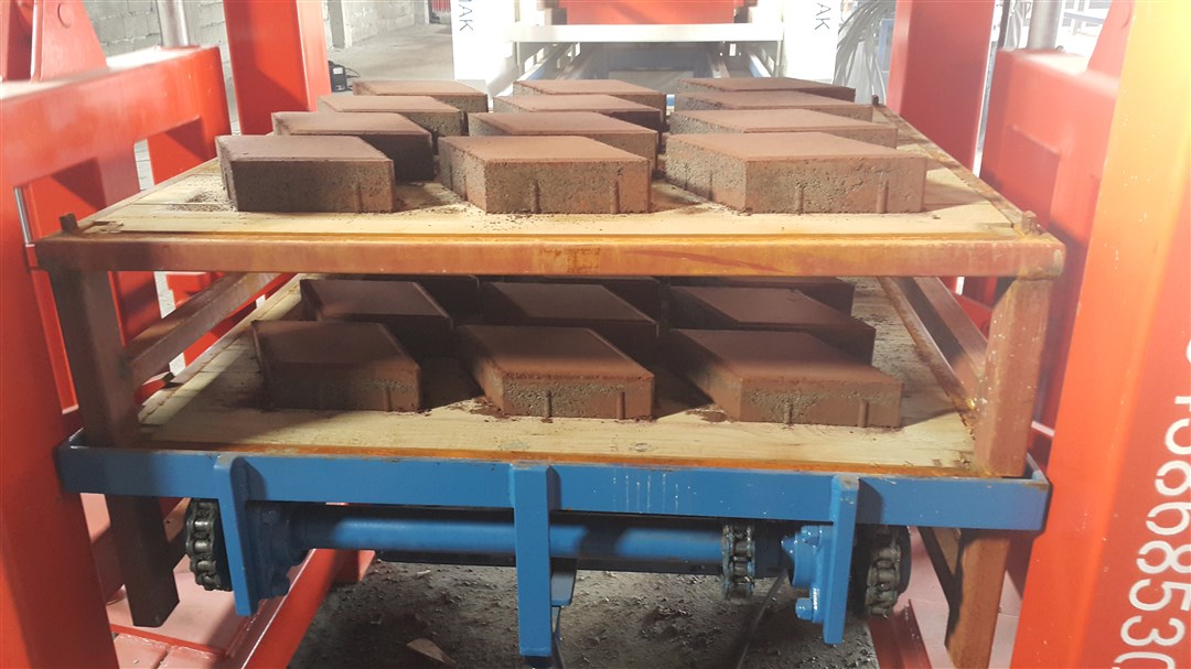 Concrete_paving_block.jpg