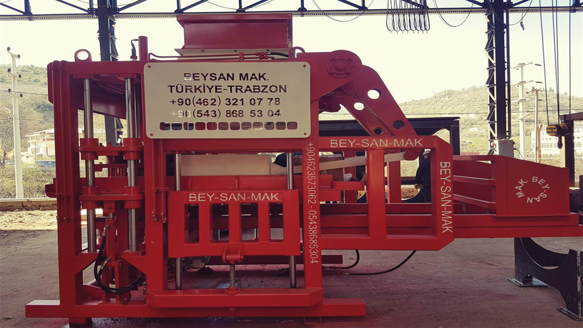 Good-Quality-Semi-Automatic-Block-Making-Machine.jpg