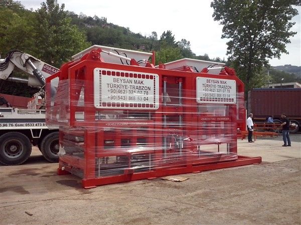 Hollow-Paving-Block-Machine.jpg