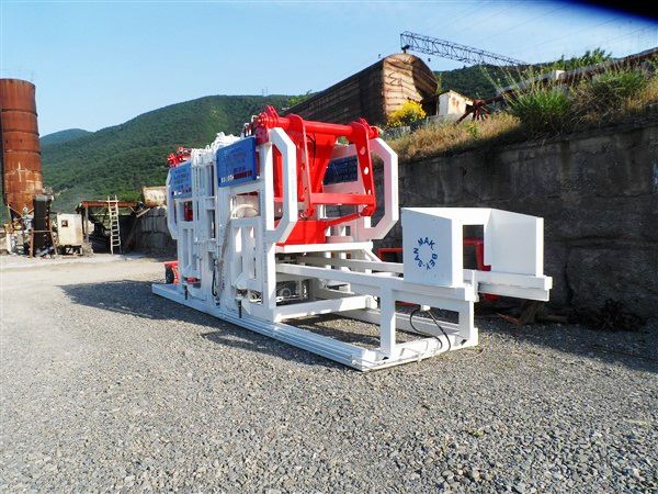Paving-Block-Machine-For-Paving-Blocks.jpg