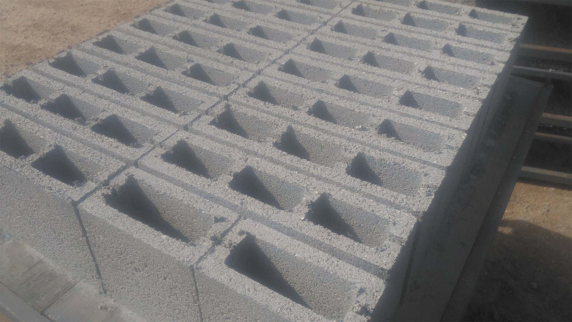 Ready-Concrete-Hollow-Block.jpg