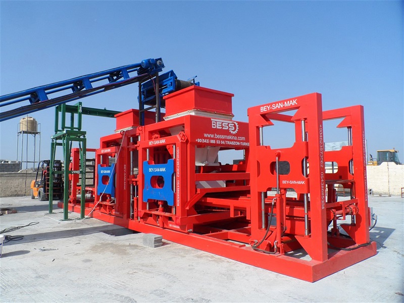 high_quality_automatic_paving_block_making_machine.jpg