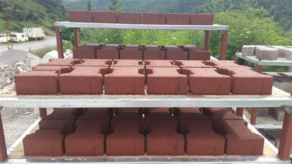 paving_blocks_over_the_pallet.jpg